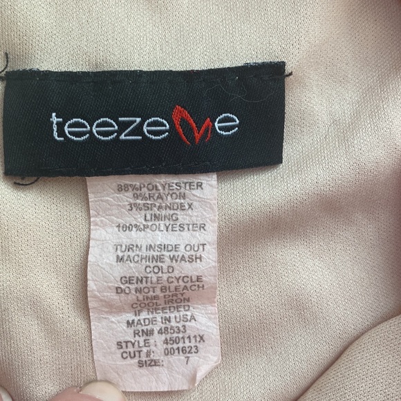 Teeze Me Juniors Size 7 Red/Orange mini Dress. So pretty. Cross Front. Sleeveles - Picture 9 of 12